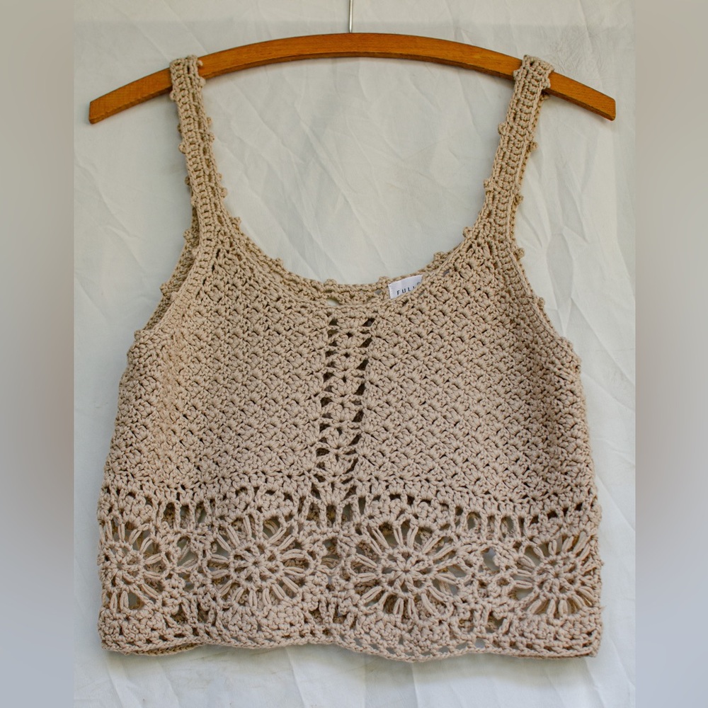 •Crochet Crop Top•🌸🌸